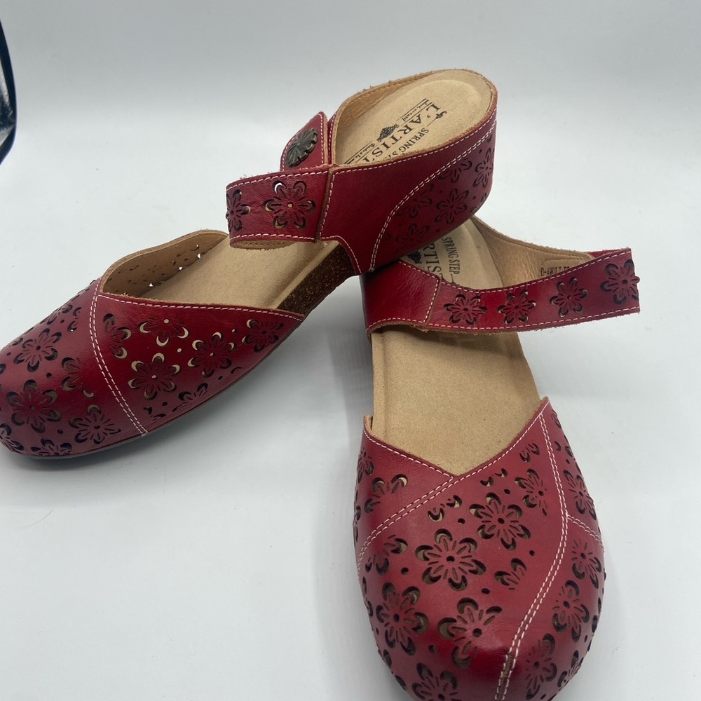Spring Step Red Mules with Perforated Leather Design - Picture 4 of 15